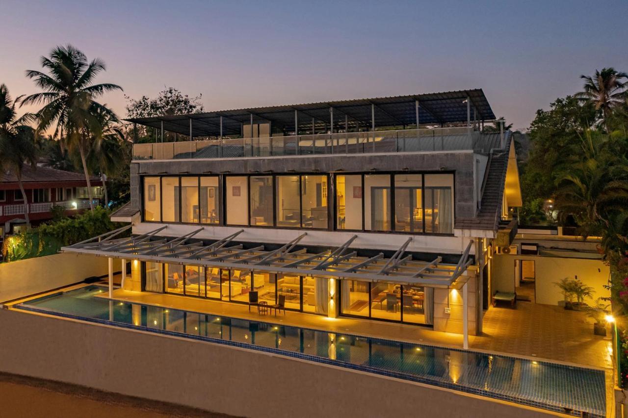 Oceanic Sunsets With River View, Comp Breakfast & Infinity Pool At Stayvista Verem Екстер'єр фото